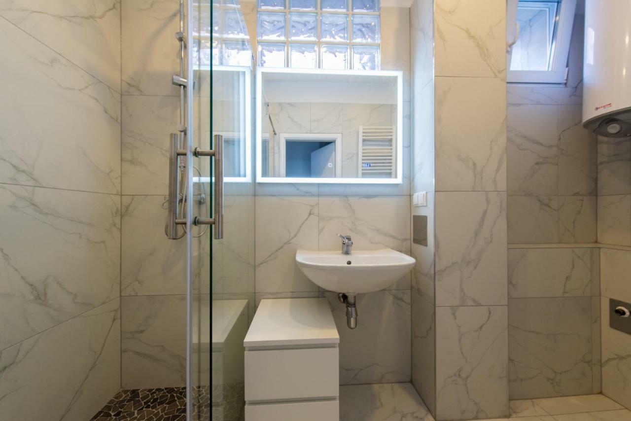 Let It Be Vienna U1, U2, U4 Karlsplatz Oper Apartment Luaran gambar
