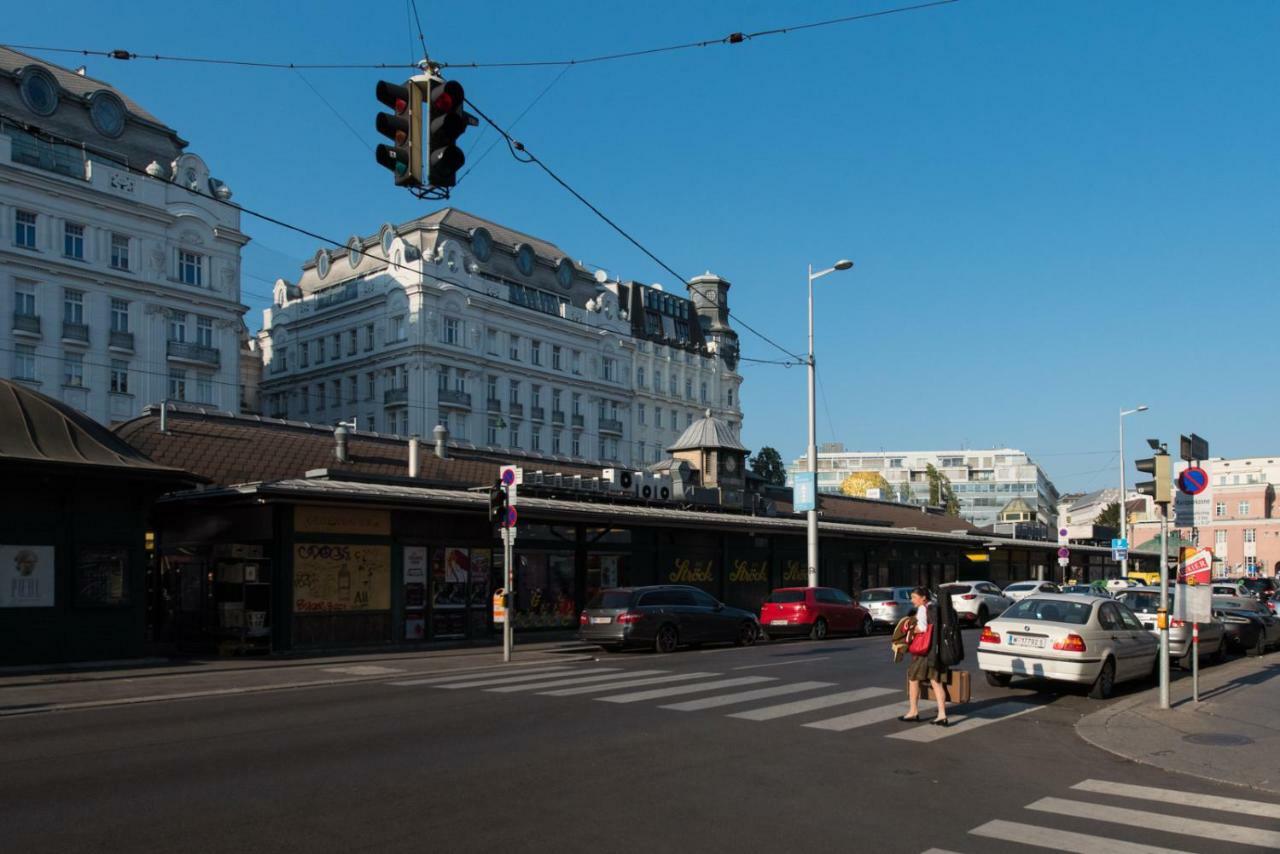 Let It Be Vienna U1, U2, U4 Karlsplatz Oper Apartment Luaran gambar